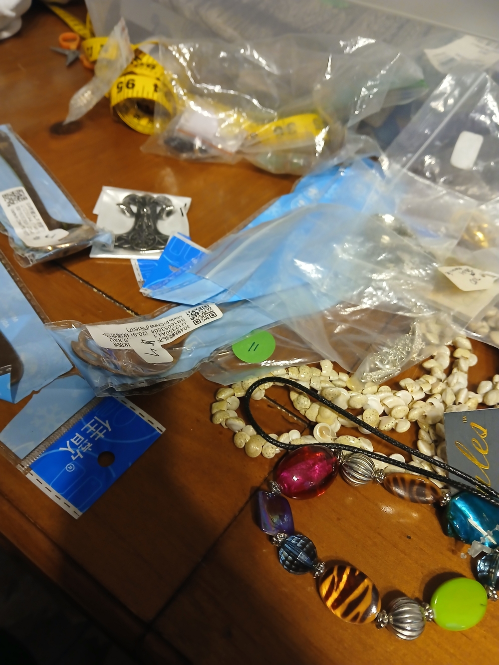 Varity Od Jewlery Mainly Neklace 25 Pieces Mystery Bag